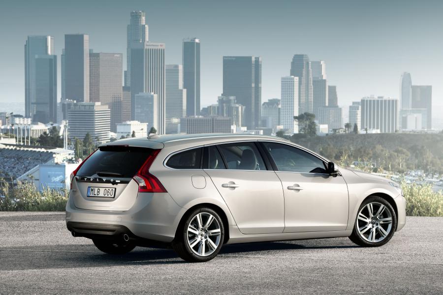  Volvo V60 2010 года  (фото 27 из 55)
